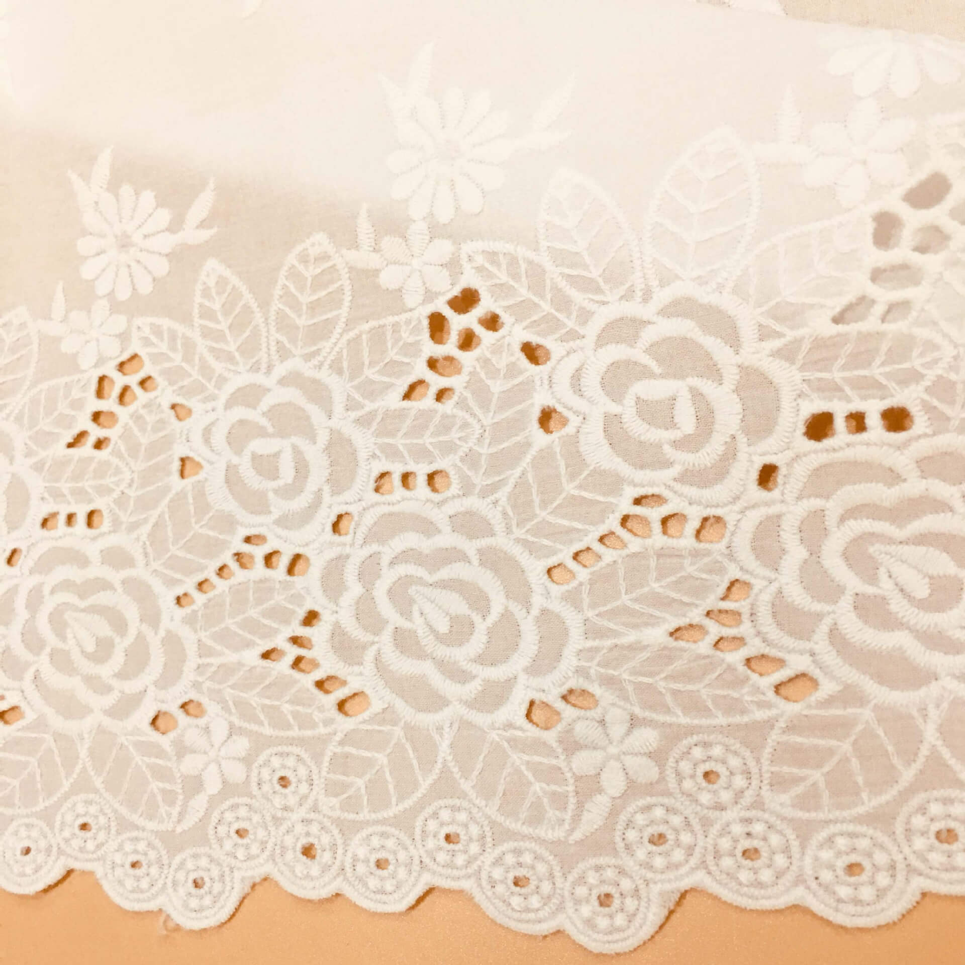 Embroidered Fabric Scallop Edge Eyelet Polyester for Women's Wear Whol 4